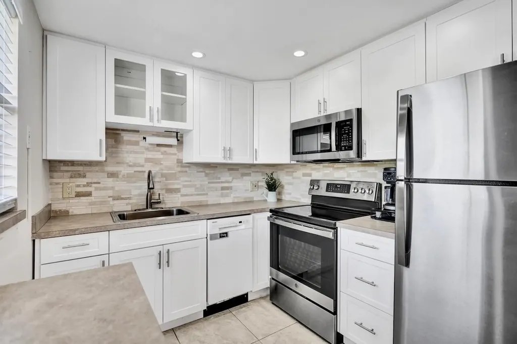 505 Monaco K Delray Beach FL 33446