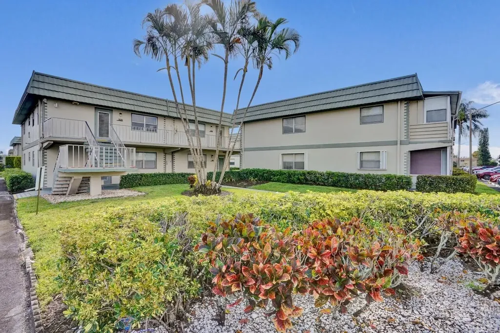 505 Monaco K Delray Beach FL 33446