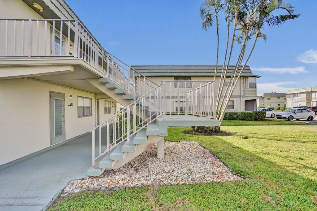 505 Monaco K Delray Beach FL 33446