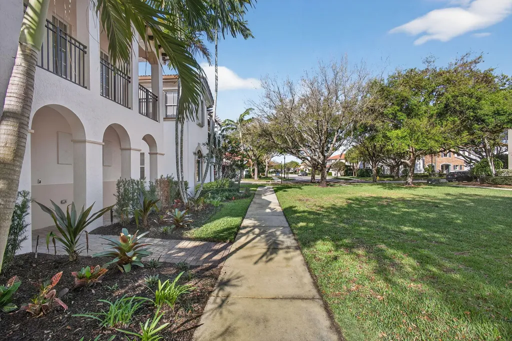 26 Stoney Drive Palm Beach Gardens FL 33410