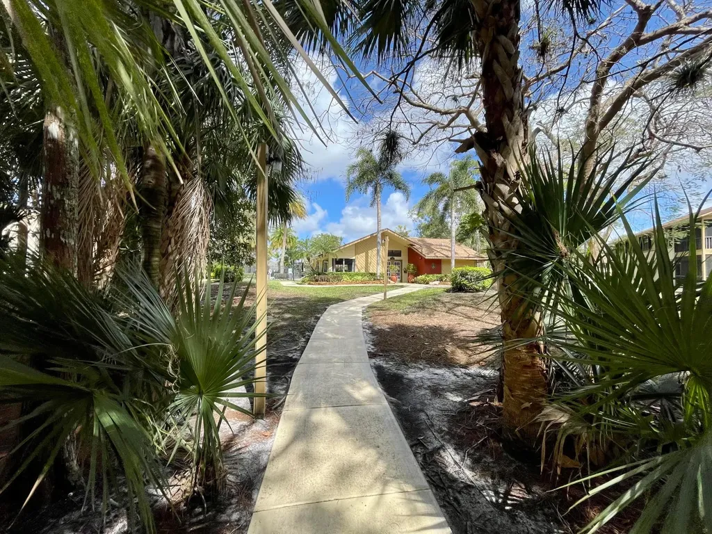 12999 Odessa Trail Wellington FL 33414