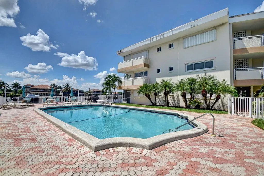 1198 Hillsboro Mile Hillsboro Beach FL 33062