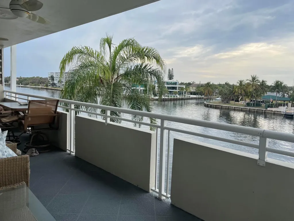 1198 Hillsboro Mile Hillsboro Beach FL 33062