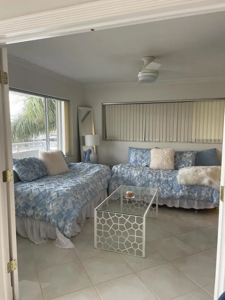 1198 Hillsboro Mile Hillsboro Beach FL 33062
