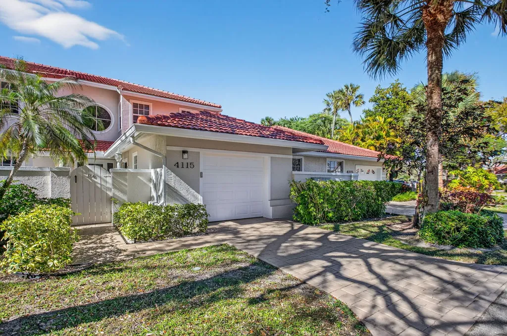 4115 Carriage Drive Pompano Beach FL 33069
