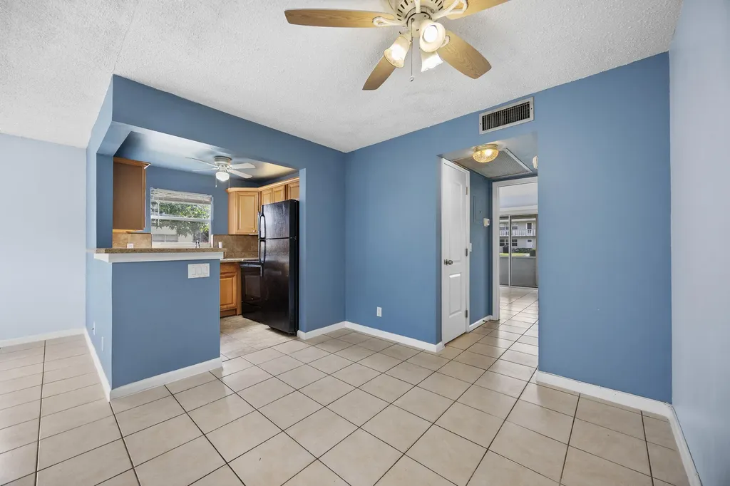 35 Sussex B West Palm Beach FL 33417