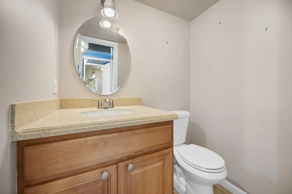 35 Sussex B West Palm Beach FL 33417