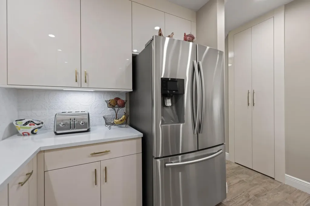 200 NE 2nd Avenue Delray Beach FL 33444