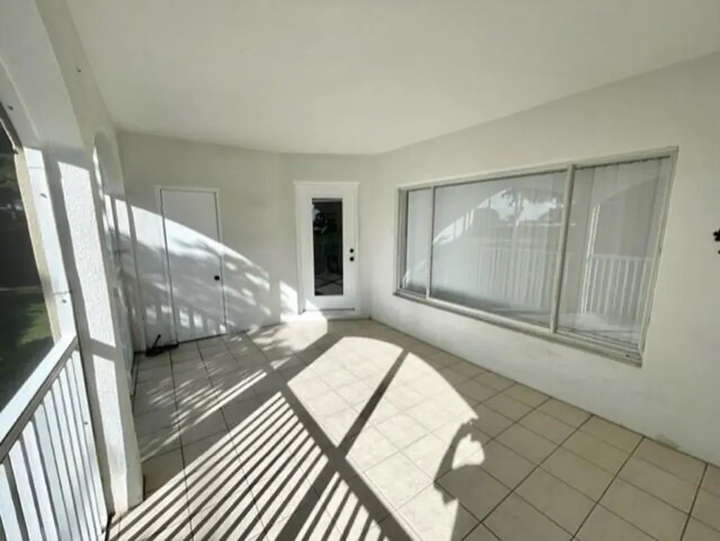 815 W Boynton Beach Boulevard Boynton Beach FL 33426