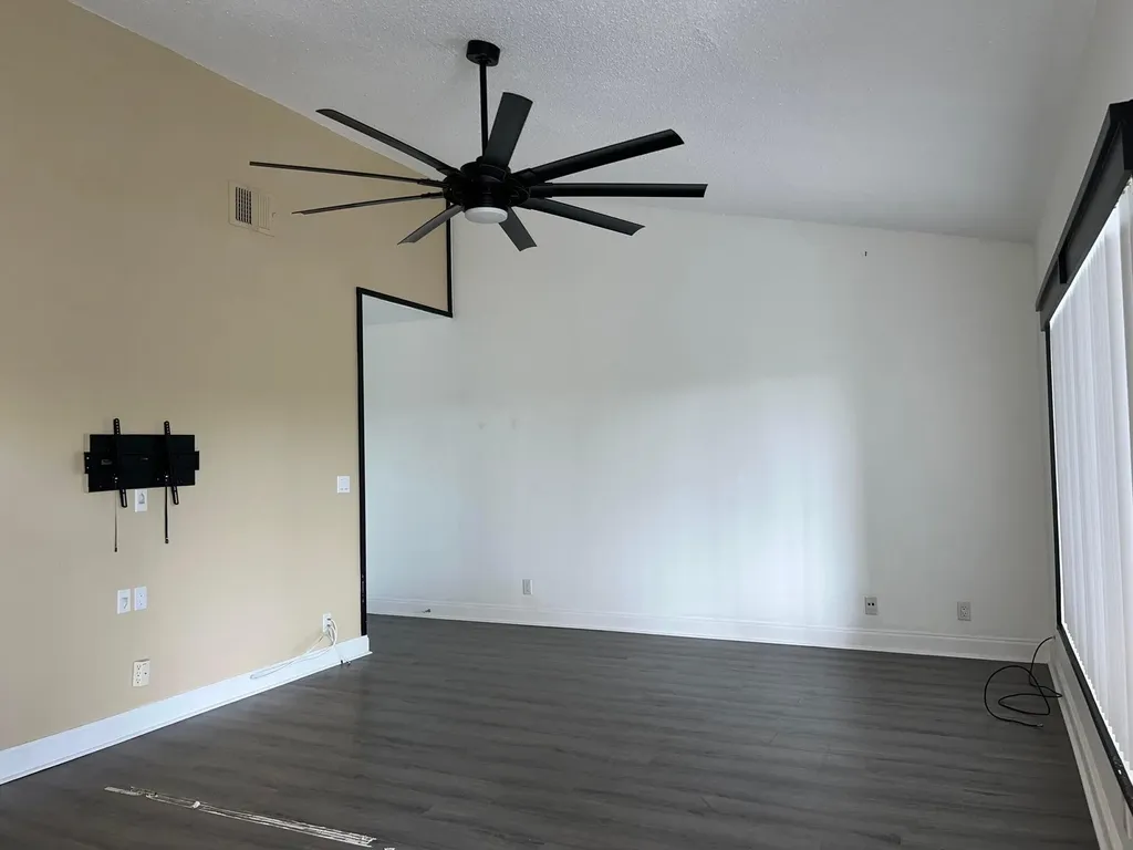 815 W Boynton Beach Boulevard Boynton Beach FL 33426