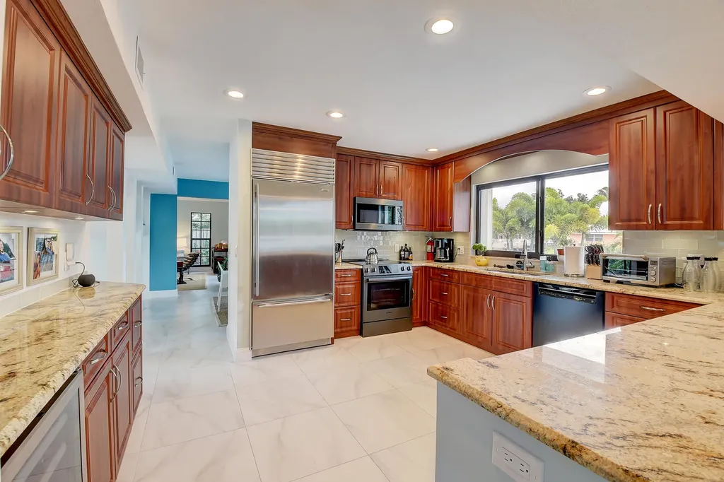 399 SW 15th Street Boca Raton FL 33432
