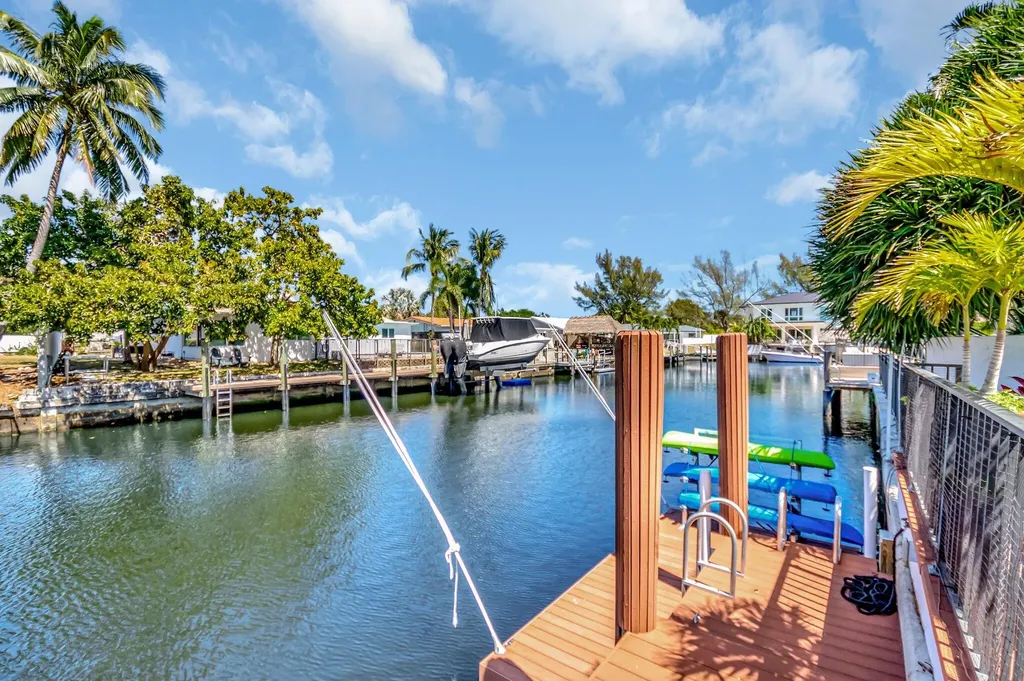 399 SW 15th Street Boca Raton FL 33432