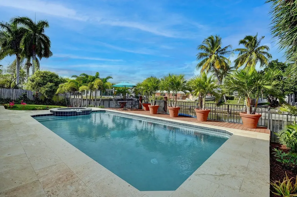 399 SW 15th Street Boca Raton FL 33432
