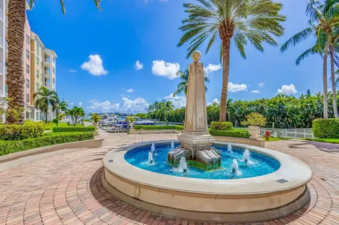 804 E Windward Way Lantana FL 33462