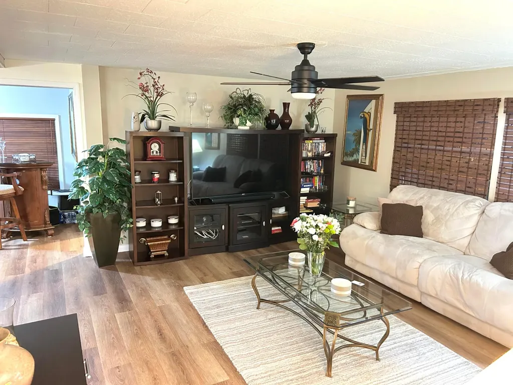1541 S 32nd Avenue Hollywood FL 33021