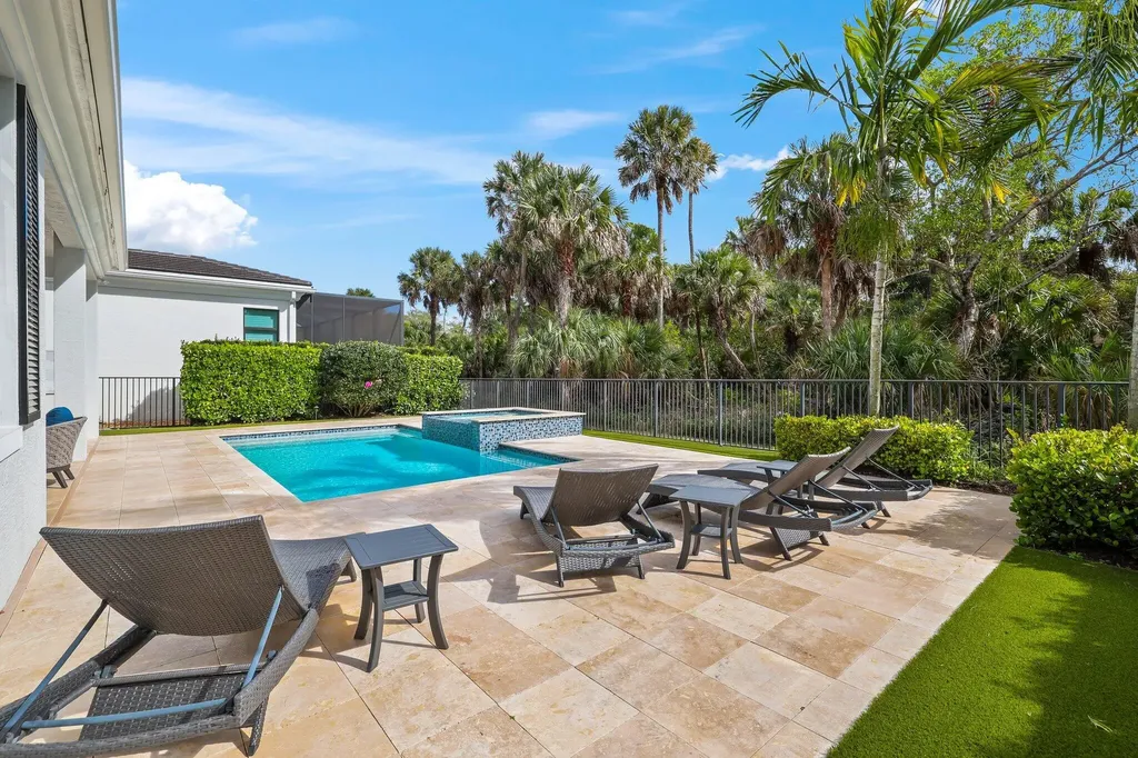 13602 Artisan Circle Palm Beach Gardens FL 33418