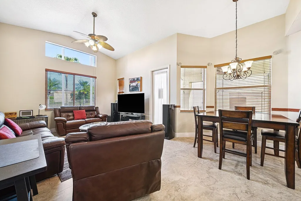 8147 Viale Matera Lake Worth FL 33467
