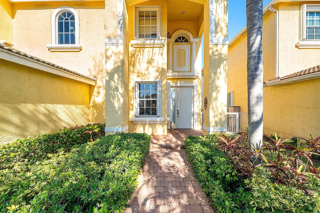 8147 Viale Matera Lake Worth FL 33467