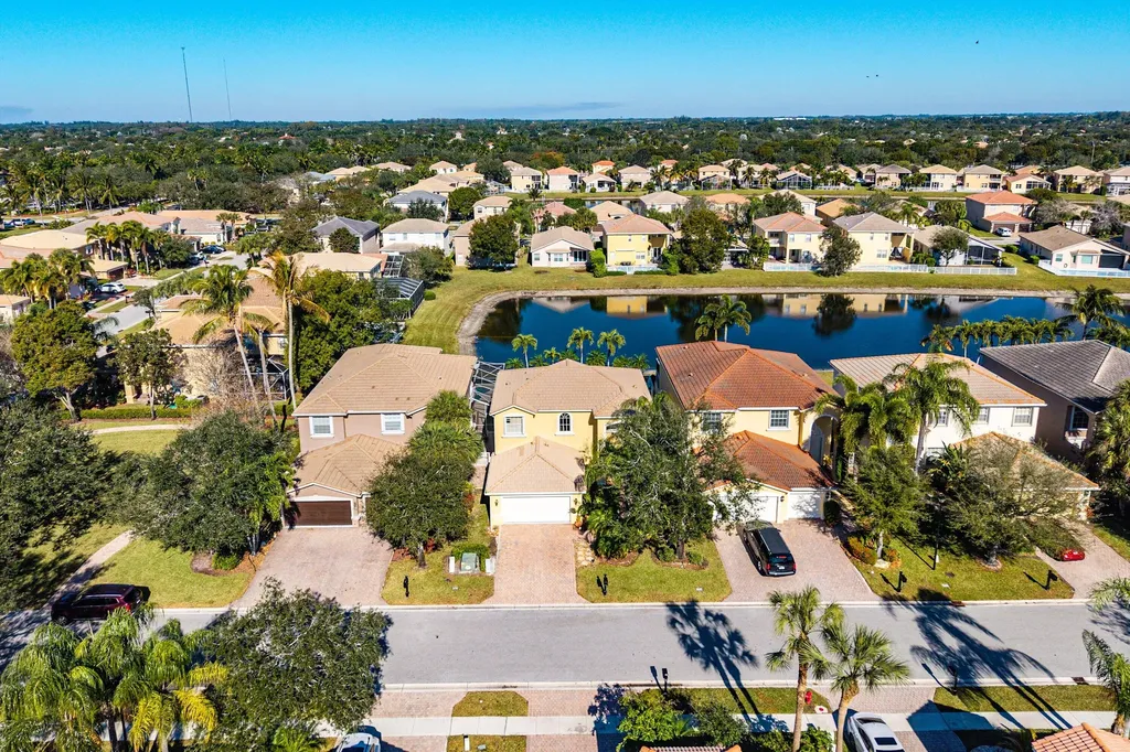 8147 Viale Matera Lake Worth FL 33467