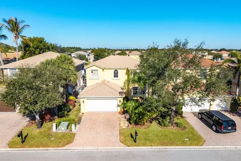 8147 Viale Matera Lake Worth FL 33467