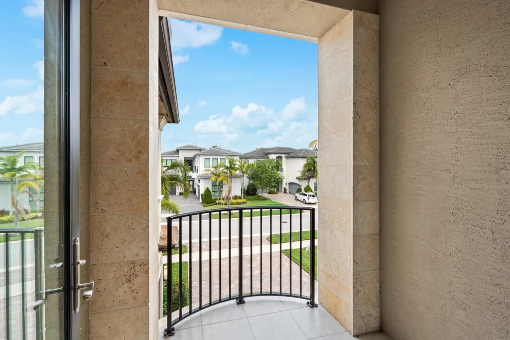 9086 Fiano Place Boca Raton FL 33496