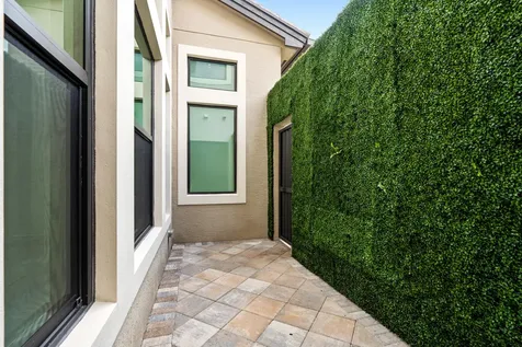 9086 Fiano Place Boca Raton FL 33496