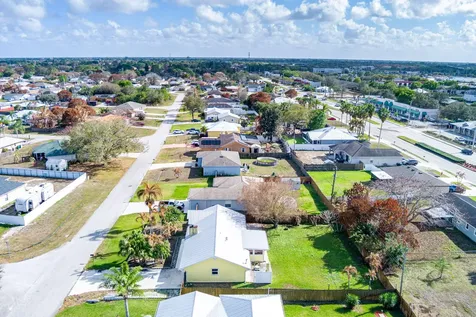 798 SW Carmelite Street Port St Lucie FL 34983