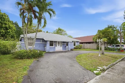 1301 SW 75th Avenue North Lauderdale FL 33068