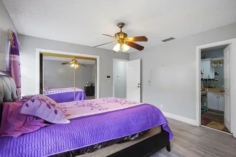 1301 SW 75th Avenue North Lauderdale FL 33068