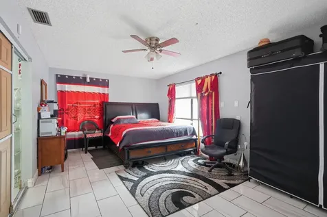 1301 SW 75th Avenue North Lauderdale FL 33068