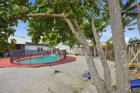 1301 SW 75th Avenue North Lauderdale FL 33068