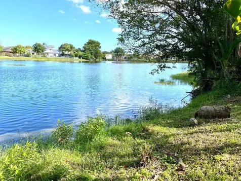 1301 SW 75th Avenue North Lauderdale FL 33068