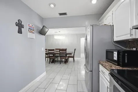 1301 SW 75th Avenue North Lauderdale FL 33068