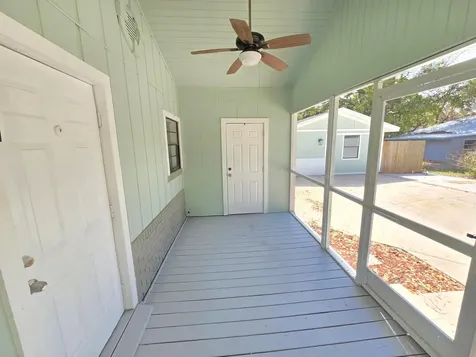 1955 10th Place Vero Beach FL 32960