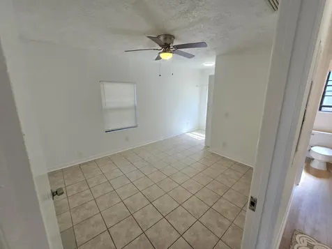 1955 10th Place Vero Beach FL 32960