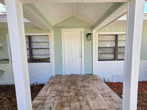 1955 10th Place Vero Beach FL 32960