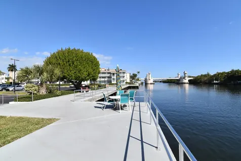150 Horizons E Boynton Beach FL 33435
