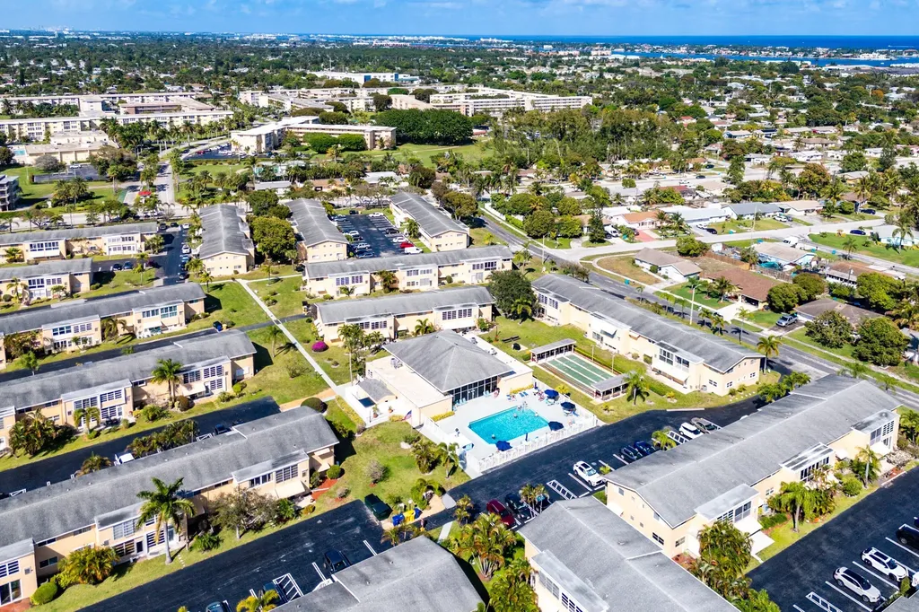 2191 NE 1st Court Boynton Beach FL 33435