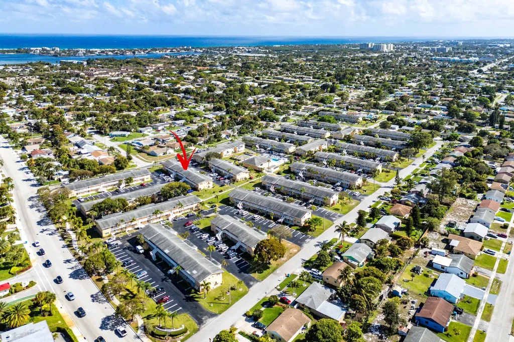 2191 NE 1st Court Boynton Beach FL 33435