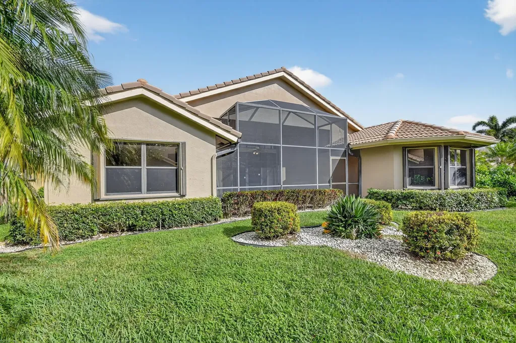 8046 Via Grande Boynton Beach FL 33437
