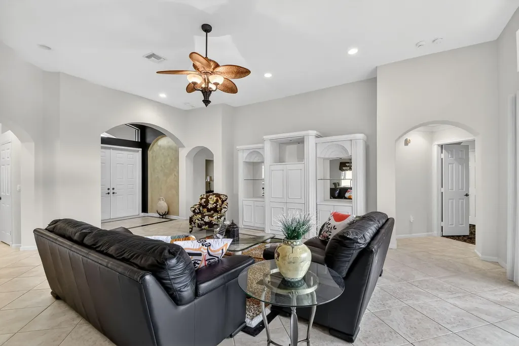 8046 Via Grande Boynton Beach FL 33437