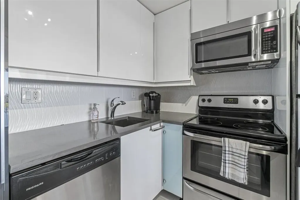 1830 Embassy Drive West Palm Beach FL 33401