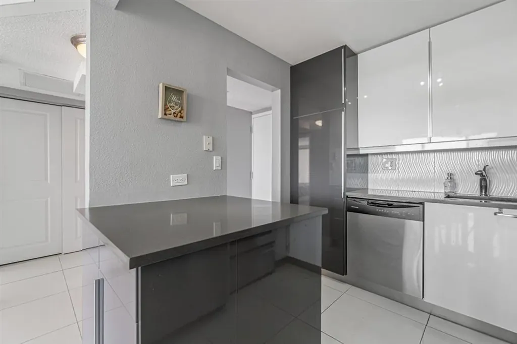 1830 Embassy Drive West Palm Beach FL 33401