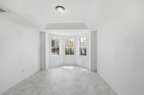 15062 SW 11th Street Miami FL 33194