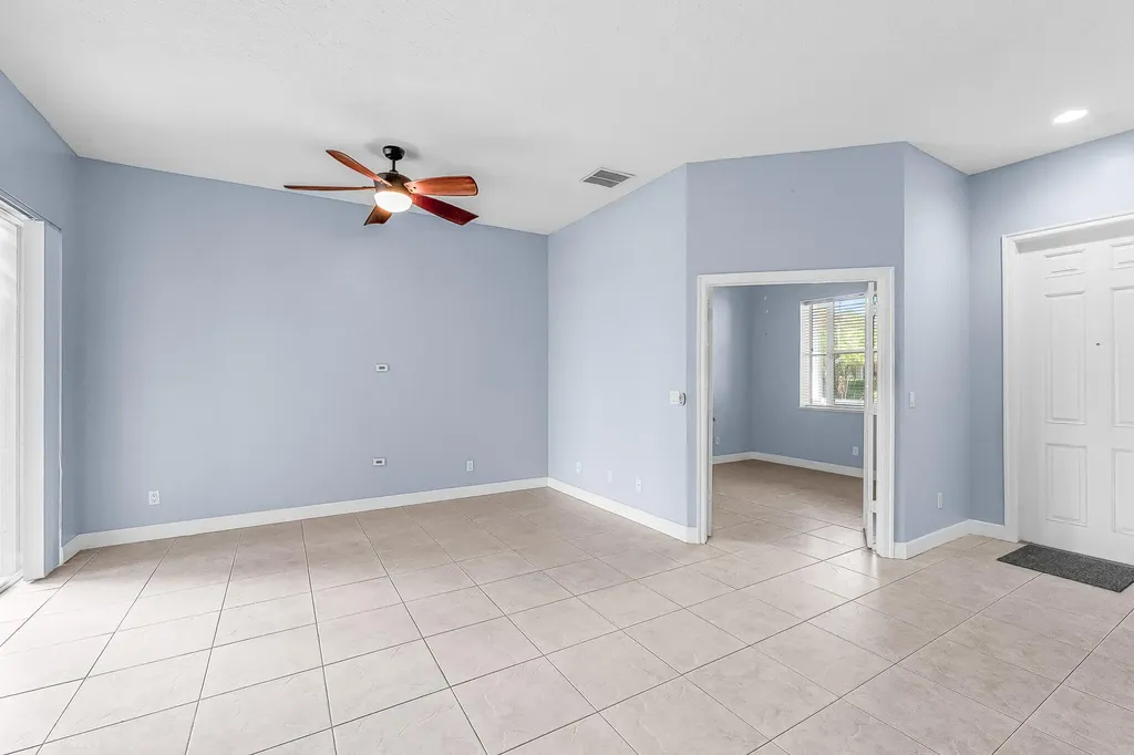 615 NE Canoe Park Circle Port St Lucie FL 34983