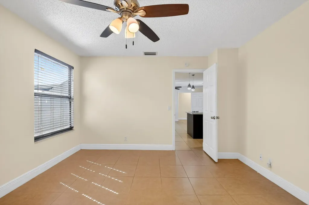 18 Crossings Circle Boynton Beach FL 33435