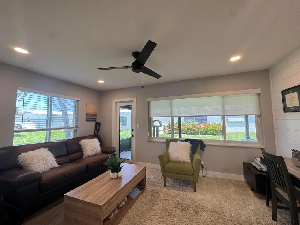 108 SW 9th Street Boynton Beach FL 33426