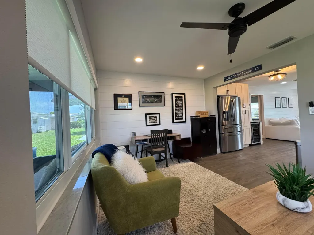 108 SW 9th Street Boynton Beach FL 33426