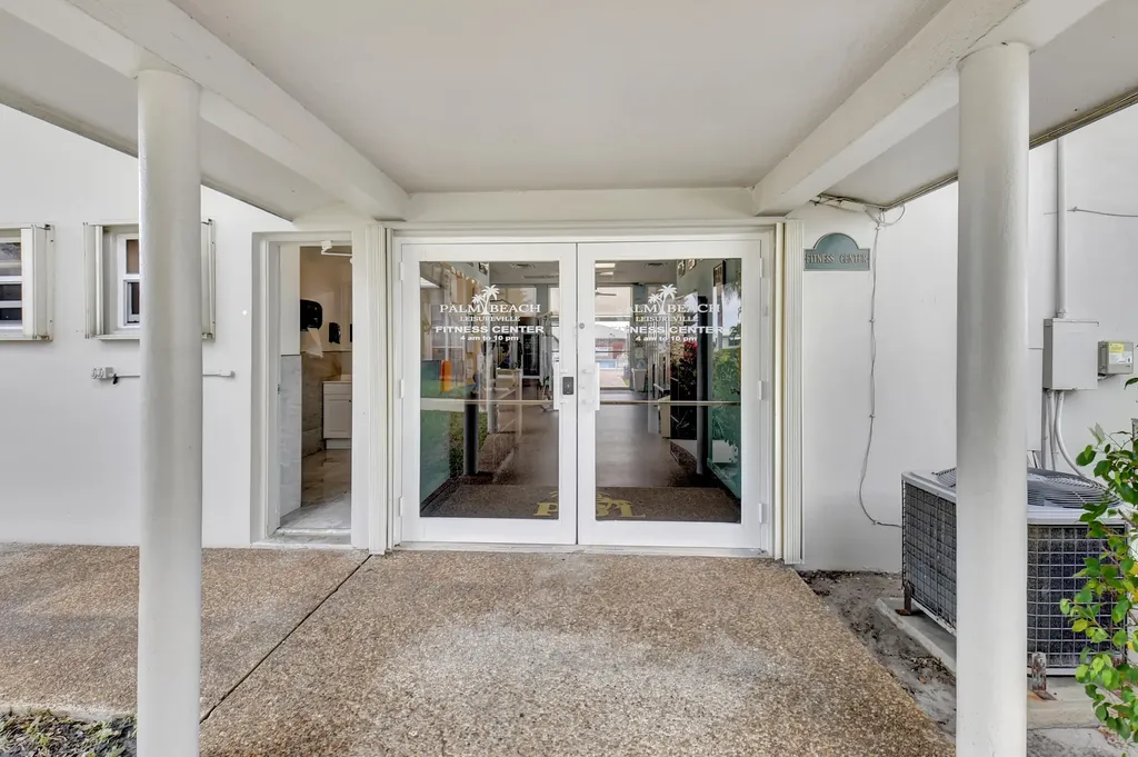 108 SW 9th Street Boynton Beach FL 33426