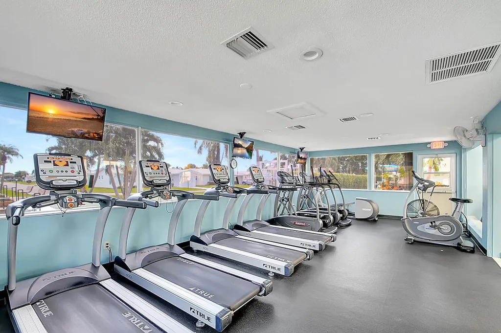 108 SW 9th Street Boynton Beach FL 33426